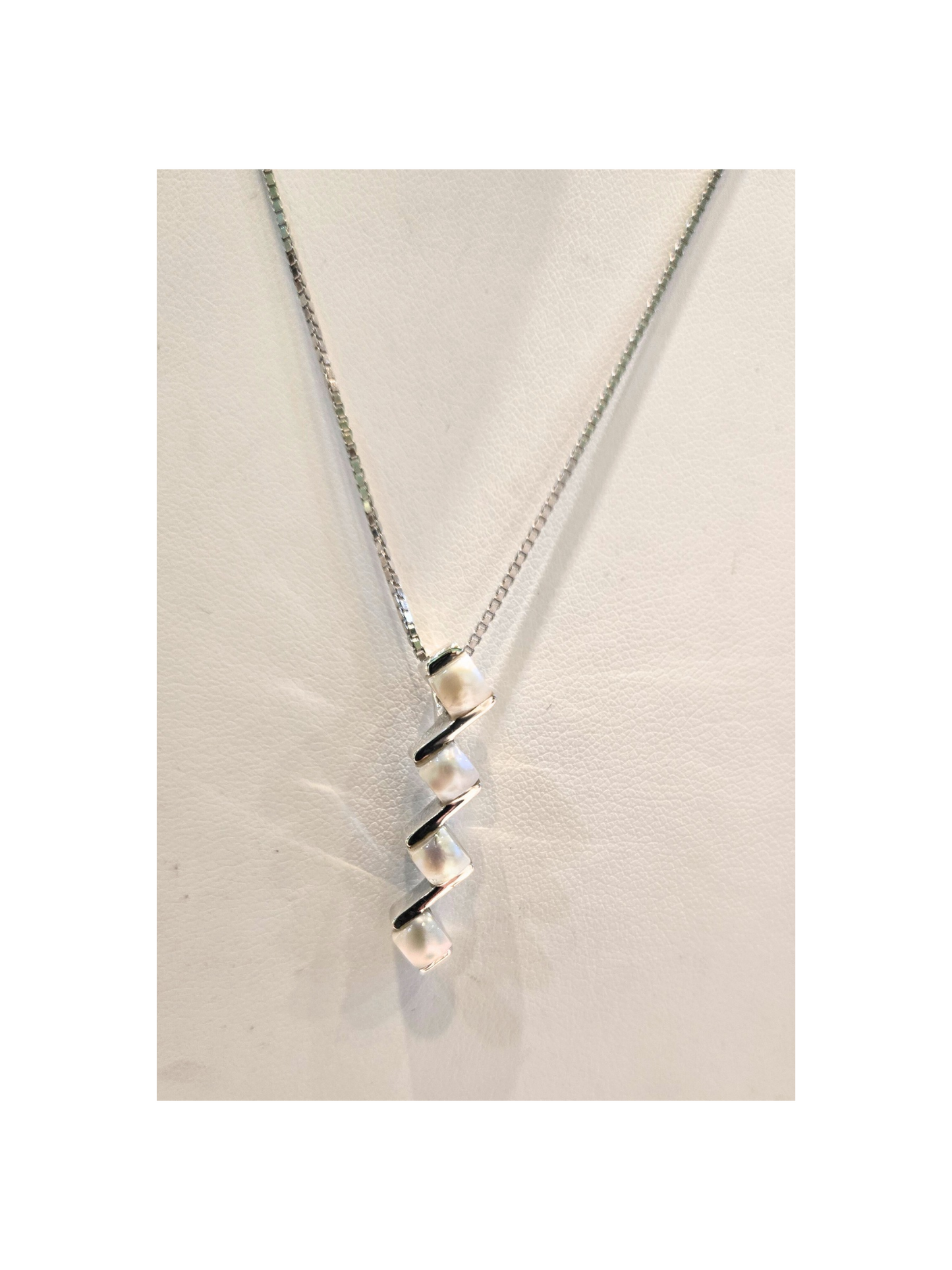 Pendant - P16