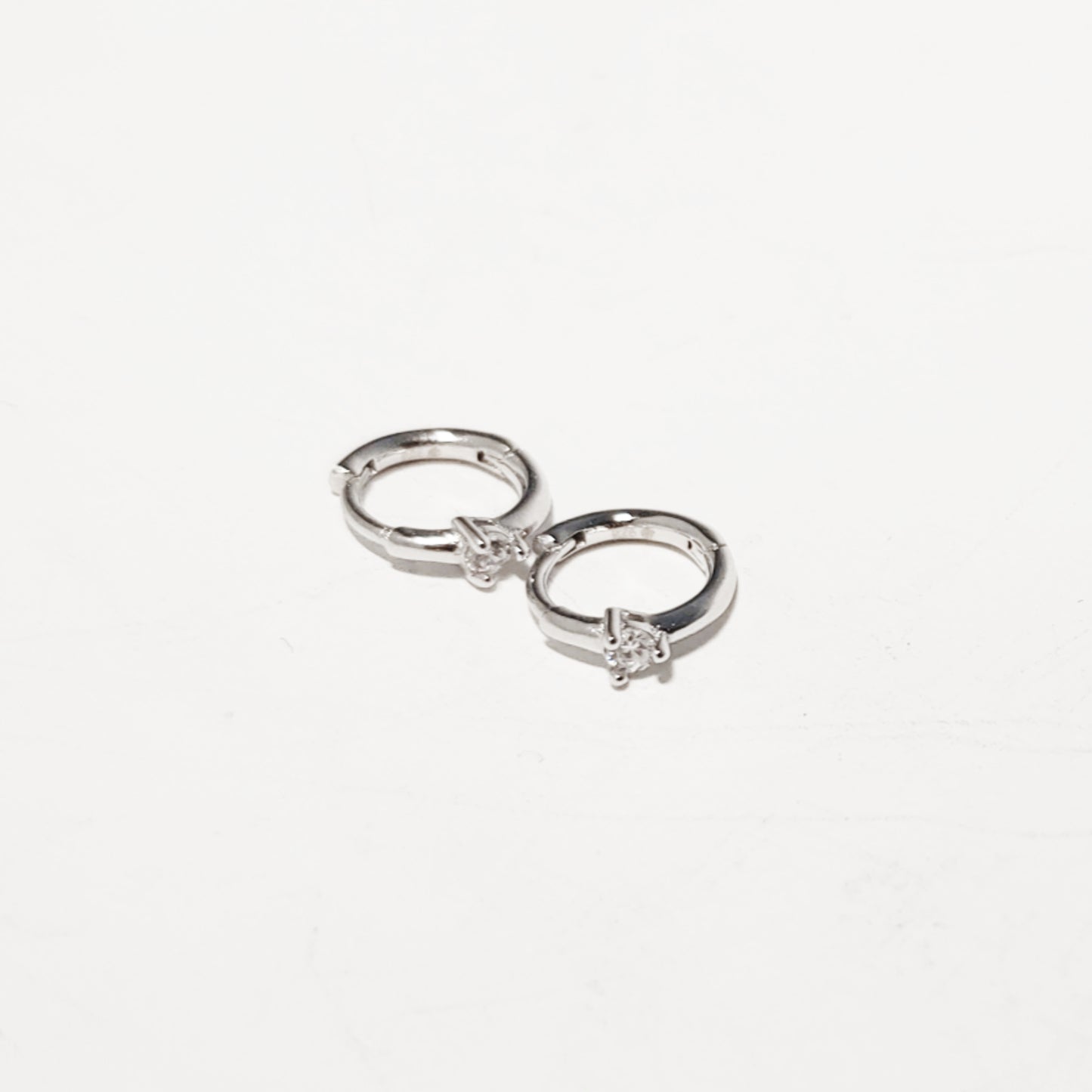 Earring - HUG-1060